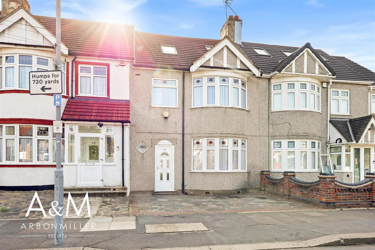 Ashurst Drive, Gants Hill, IG2, photo 25