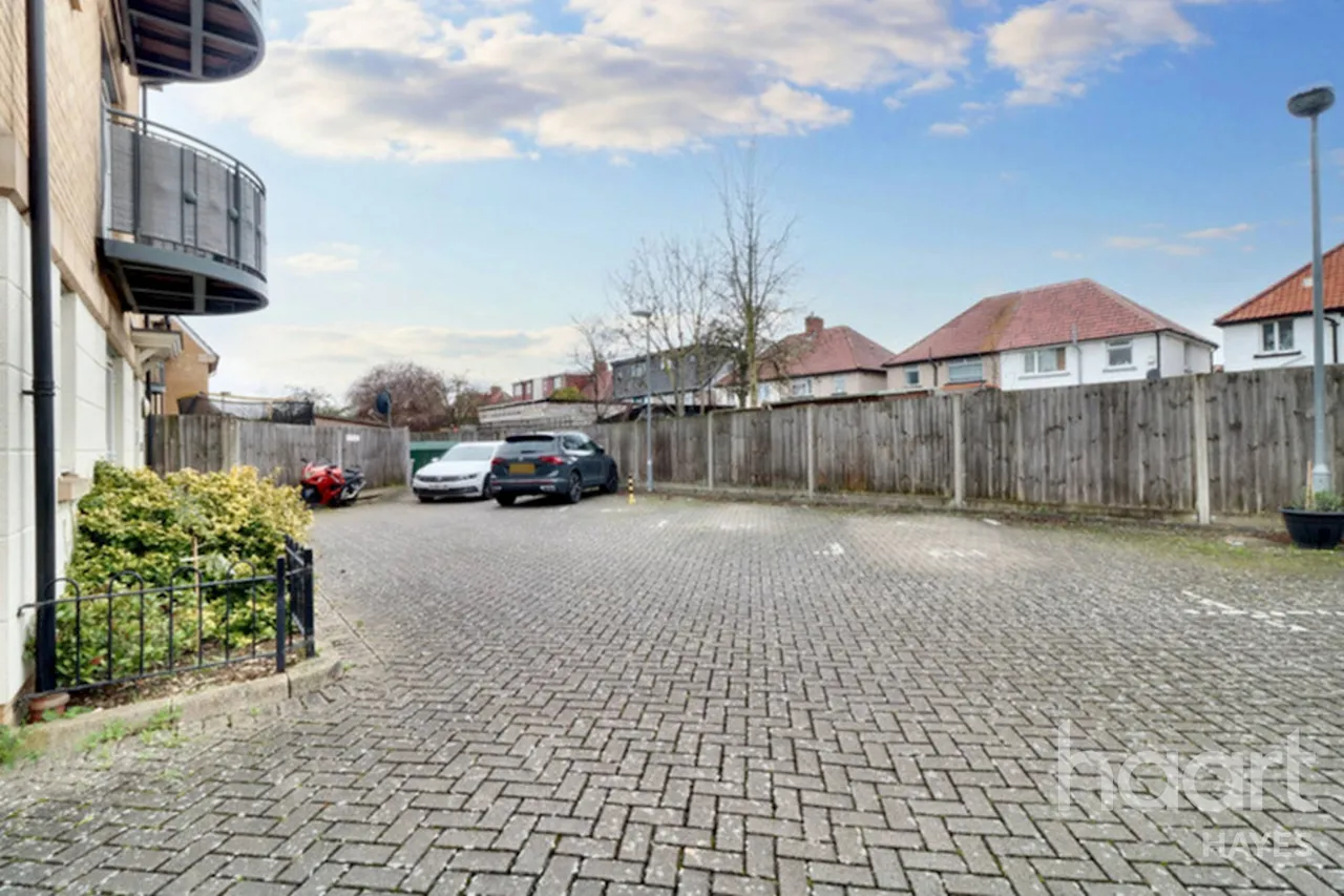 Varcoe Gardens, Hayes, UB3, photo 12