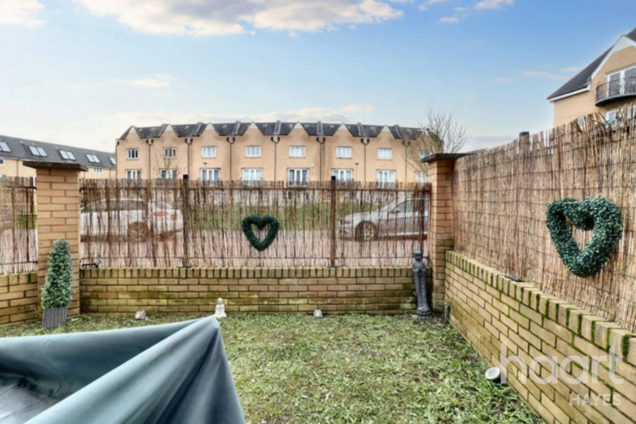 Varcoe Gardens, Hayes, UB3, photo 10