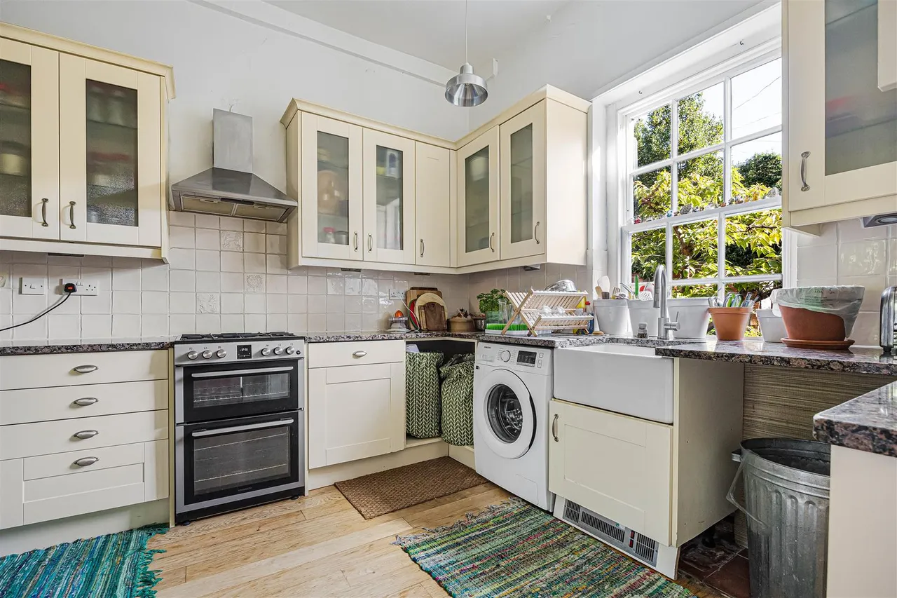 Surley Row, Emmer Green, RG4, photo 16