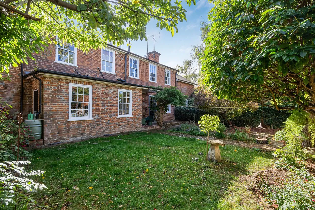 Surley Row, Emmer Green, RG4, photo 23