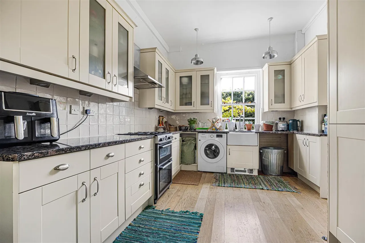 Surley Row, Emmer Green, RG4, photo 18