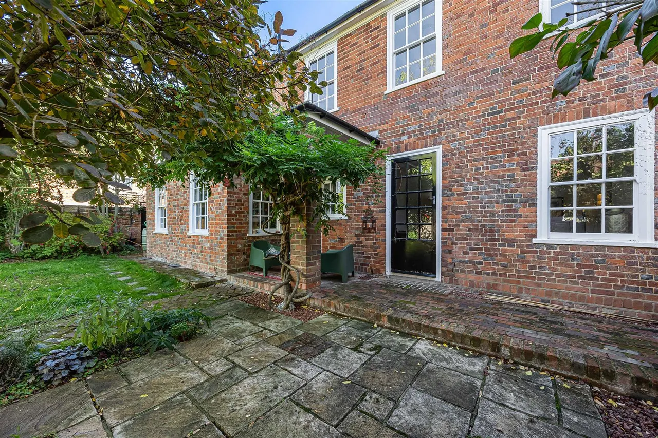 Surley Row, Emmer Green, RG4, photo 29