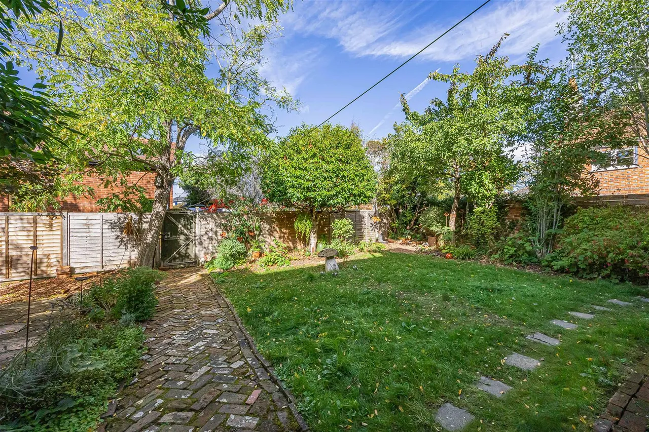 Surley Row, Emmer Green, RG4, photo 4