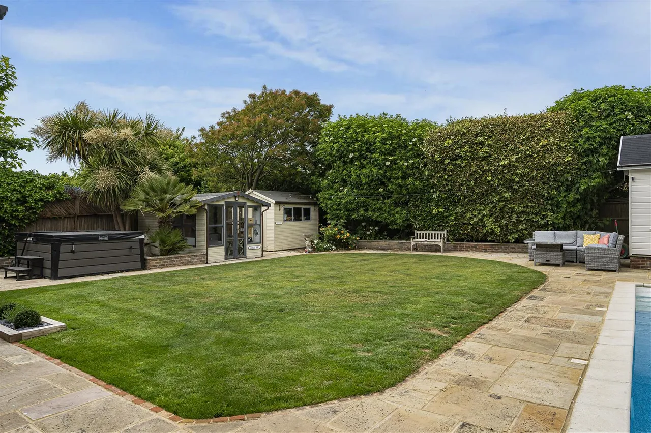 Cuckmere Road, Seaford, photo 39