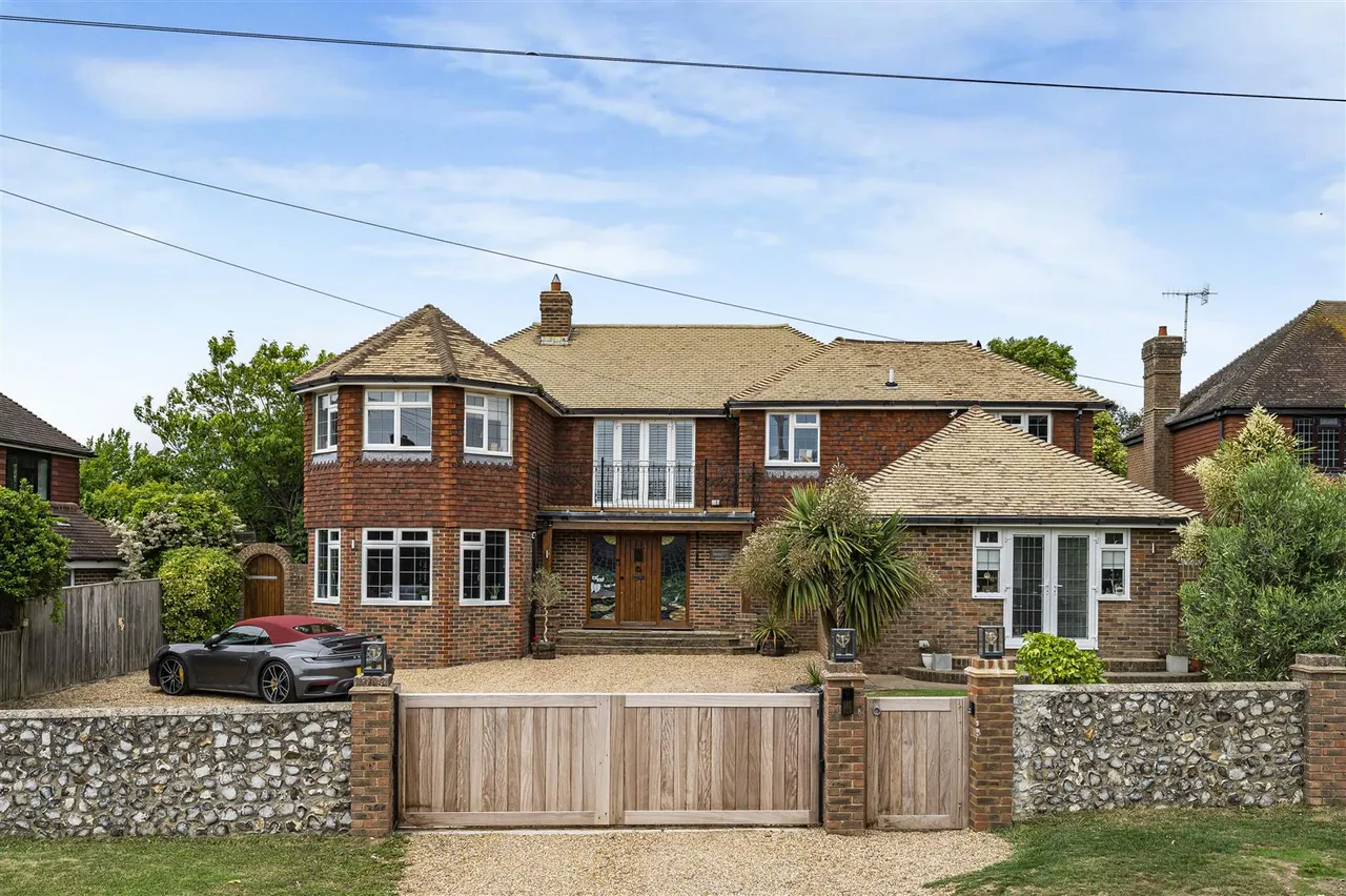 Cuckmere Road, Seaford, photo 46