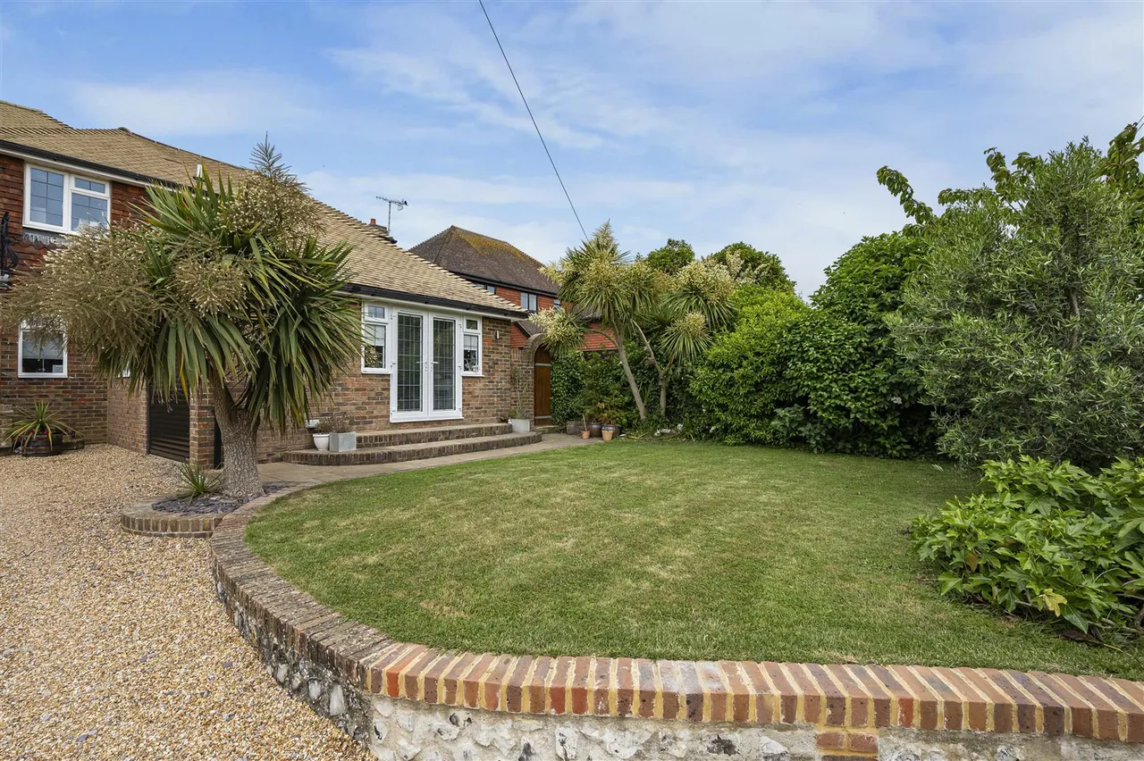 Cuckmere Road, Seaford, photo 43