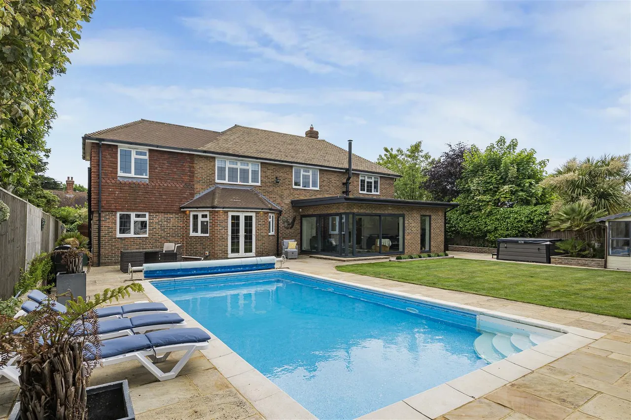 5 bed house for sale, Cuckmere Road, Seaford