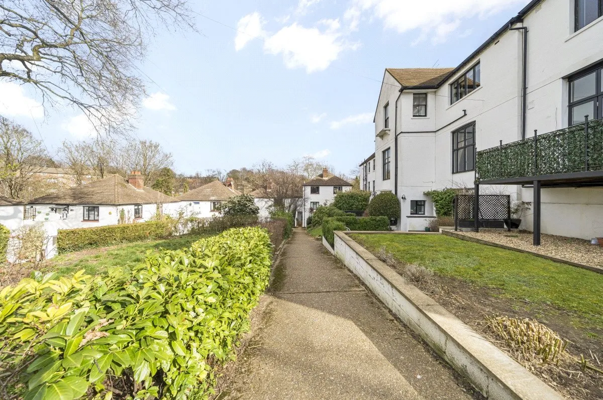 The Glebe, London, SE3, photo 4