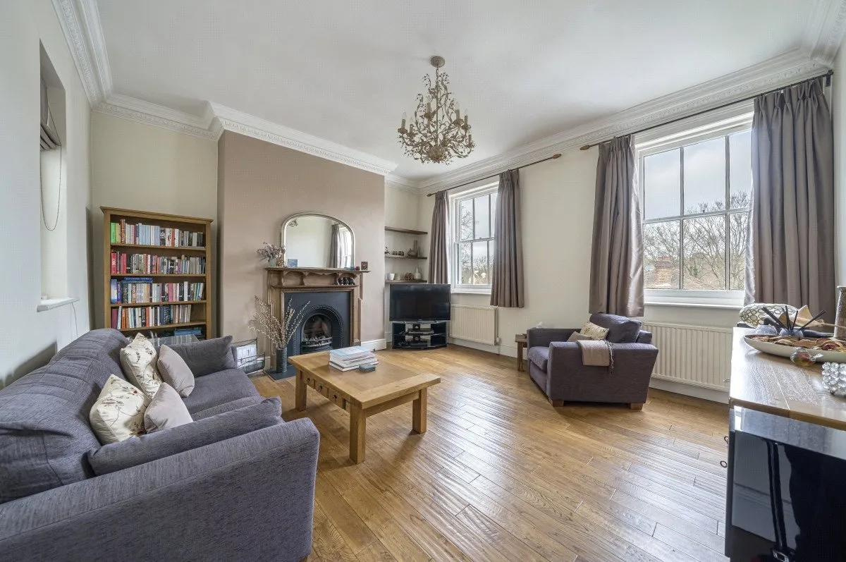 2 bed flat for sale — The Glebe, London, SE3