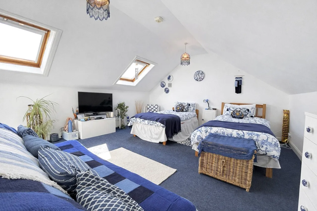 Mount Pleasant Way, Milford Haven, SA73, photo 12