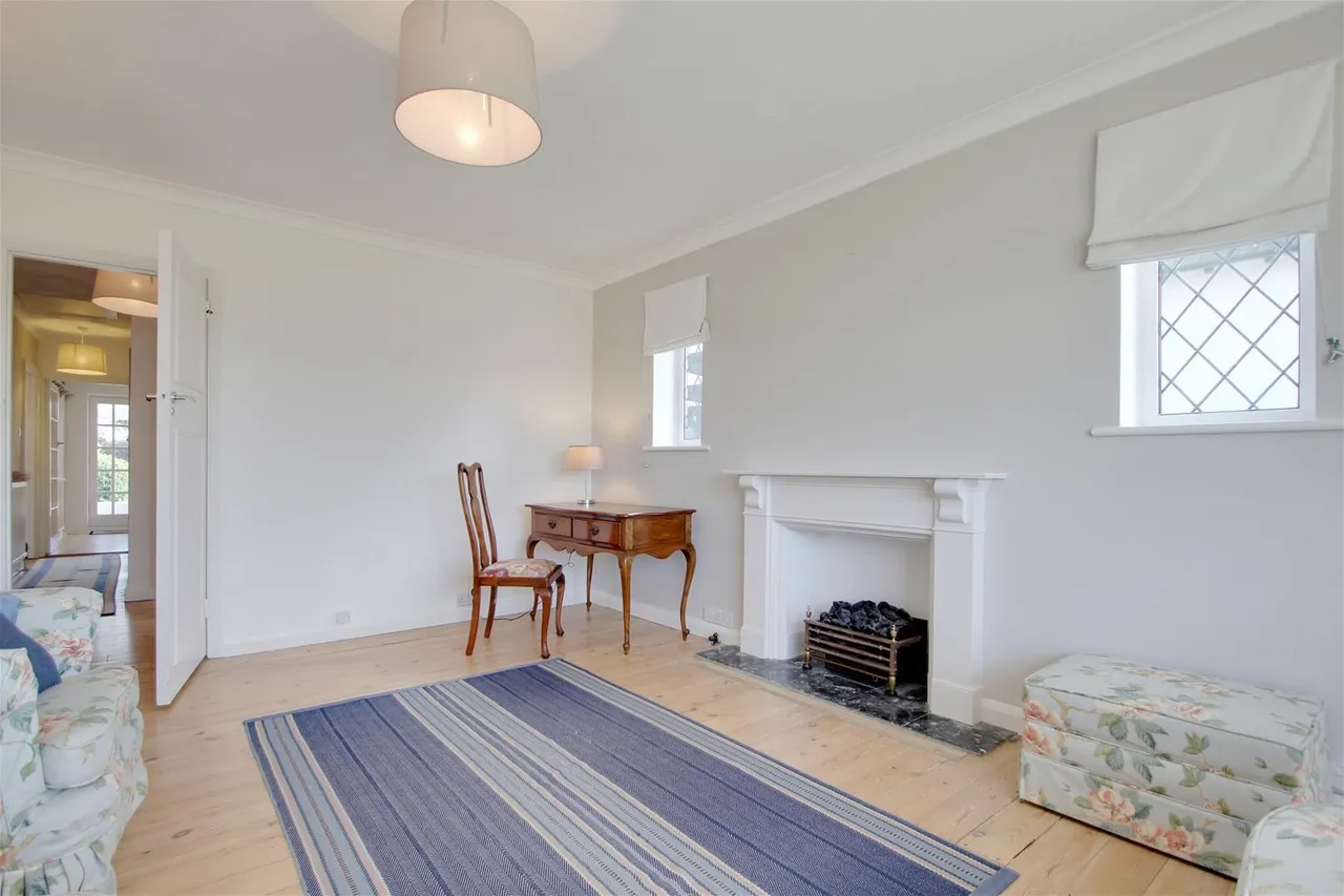Compton Avenue, Goring-By-Sea, Worthing, photo 4