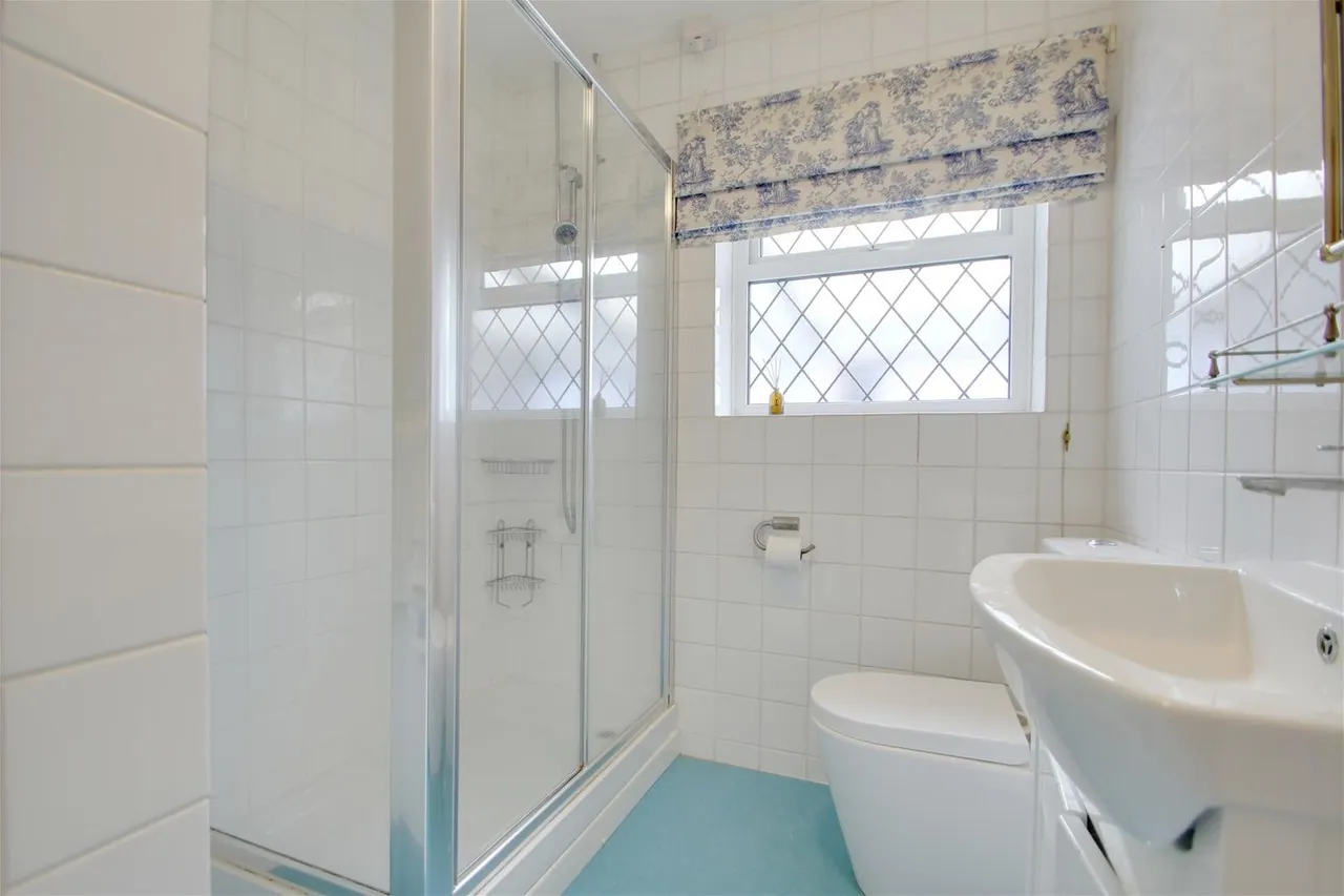 Compton Avenue, Goring-By-Sea, Worthing, photo 10