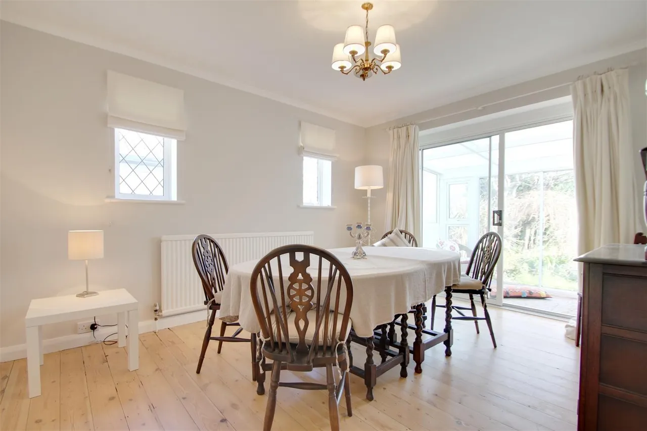 Compton Avenue, Goring-By-Sea, Worthing, photo 11