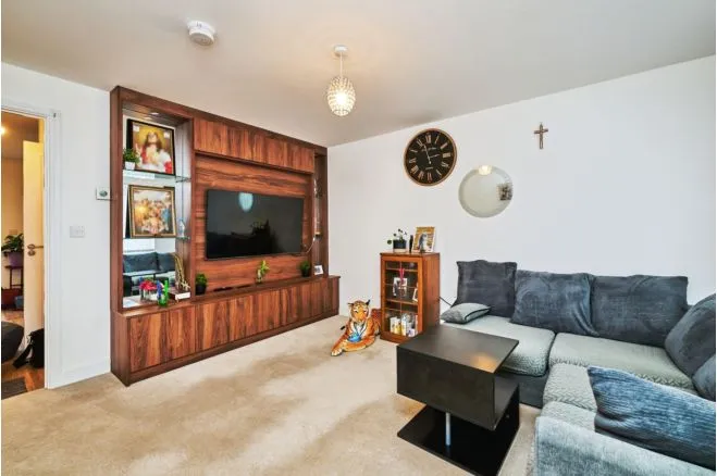 3 bed house for sale, Eagle Way, Cambridge, CB24