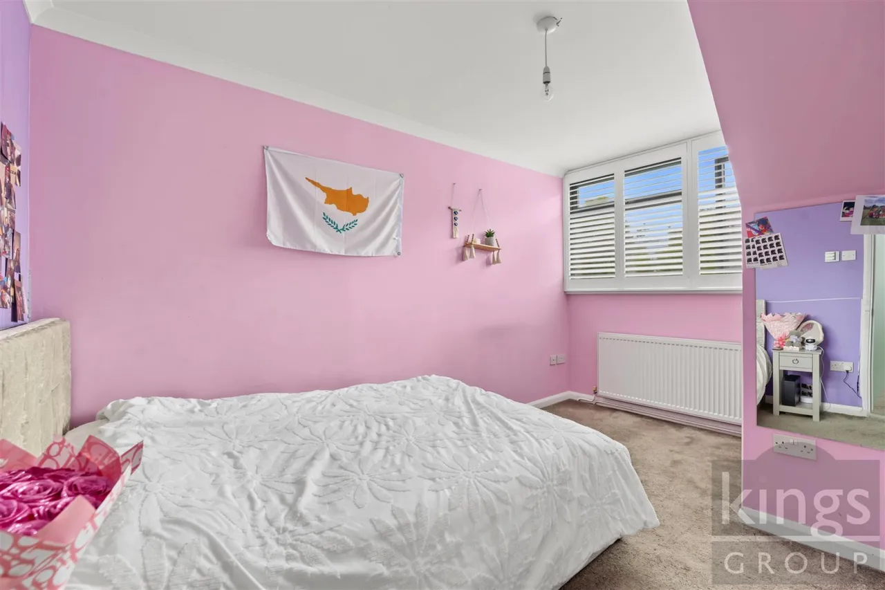 St. Leonards Road, Nazeing, photo 27