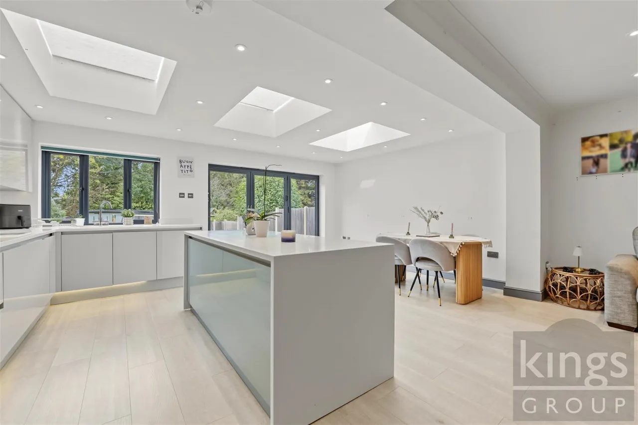 St. Leonards Road, Nazeing, photo 19