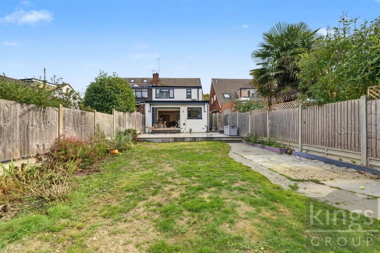 St. Leonards Road, Nazeing, photo 21
