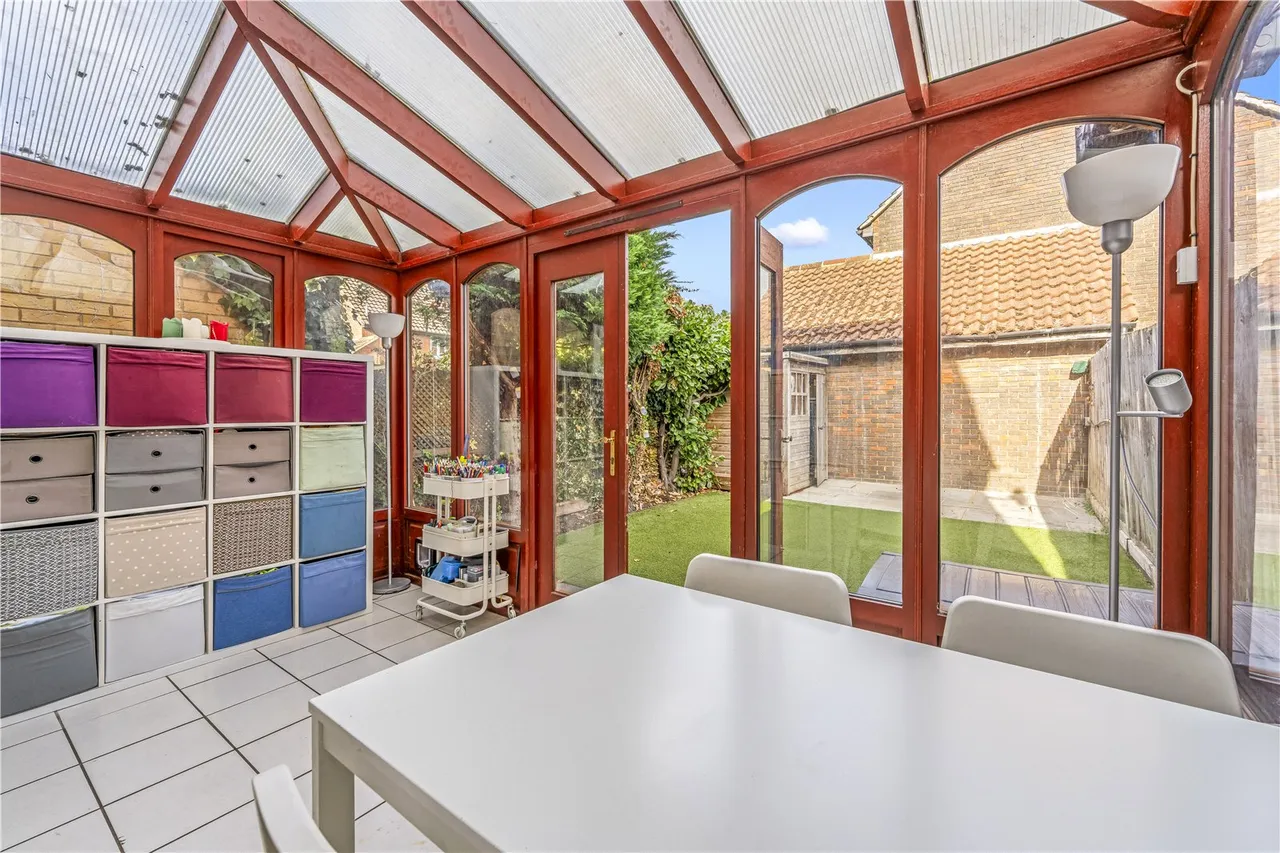 Gresham Road, Hampton, TW12, photo 11