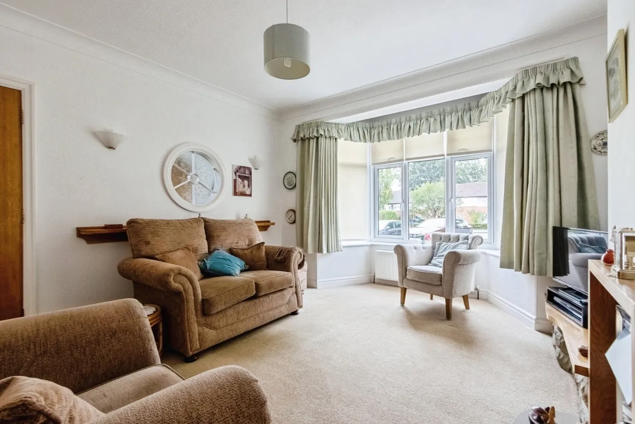 Dewsbury Road, Wakefield, West Yorkshire, WF2, photo 2