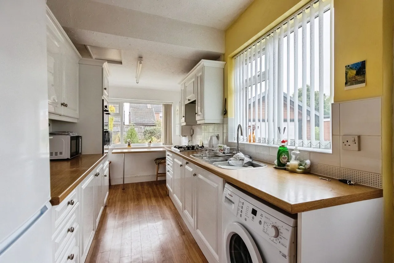 Dewsbury Road, Wakefield, West Yorkshire, WF2, photo 11