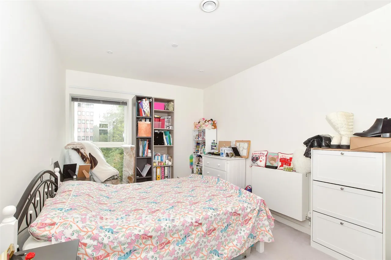 The Boulevard, Crawley, RH10, photo 8