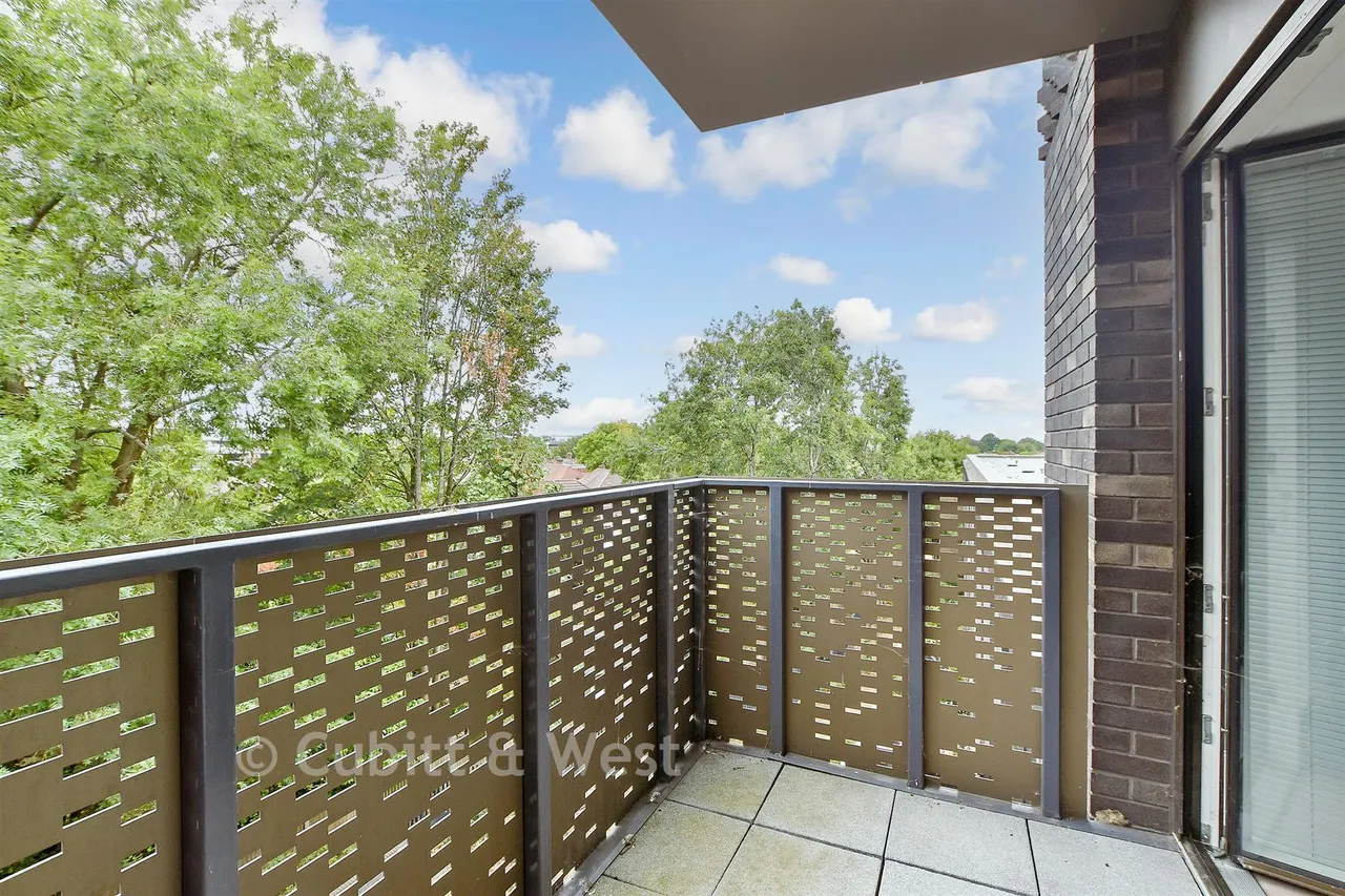 The Boulevard, Crawley, RH10, photo 11