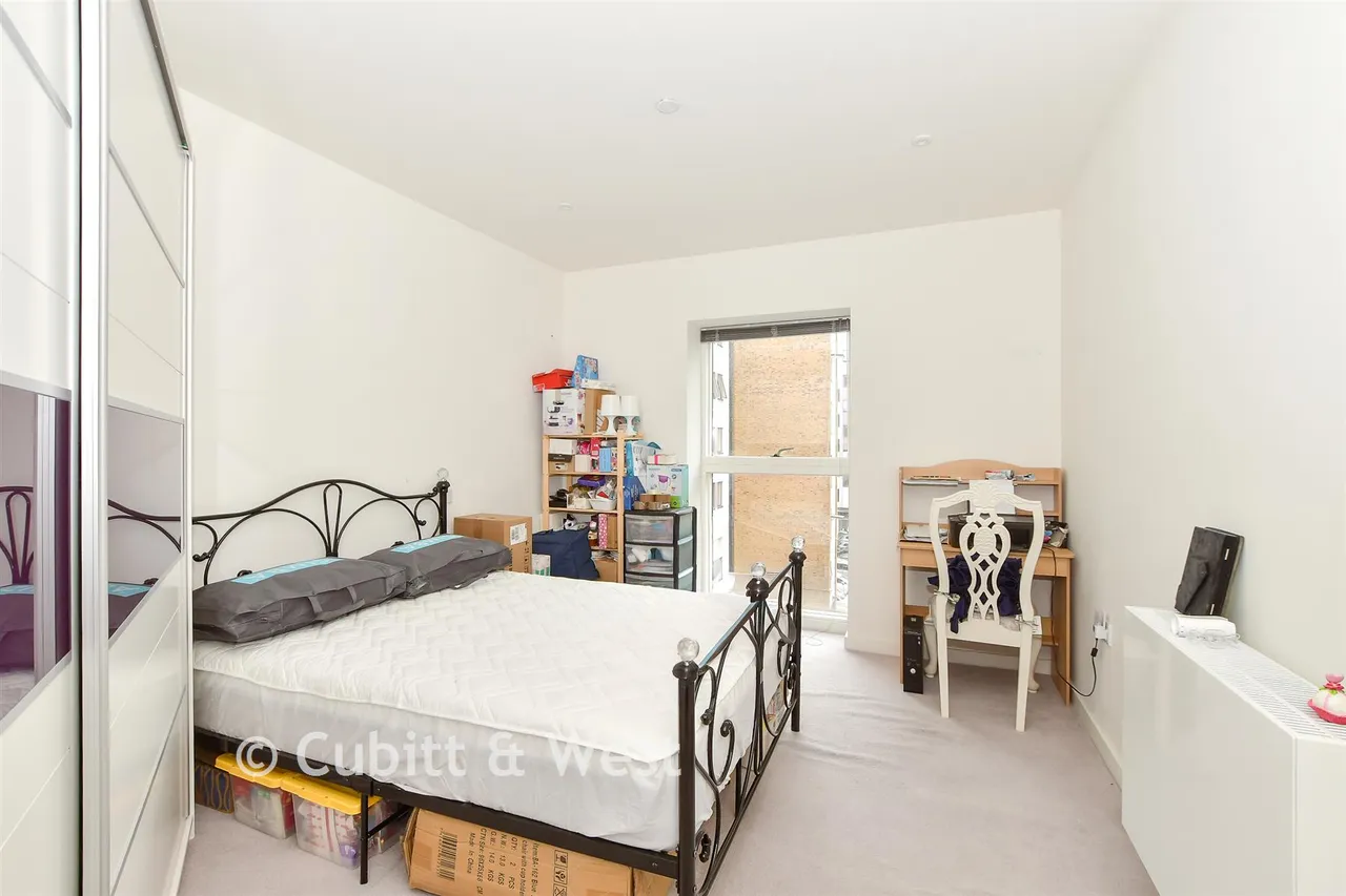 The Boulevard, Crawley, RH10, photo 6