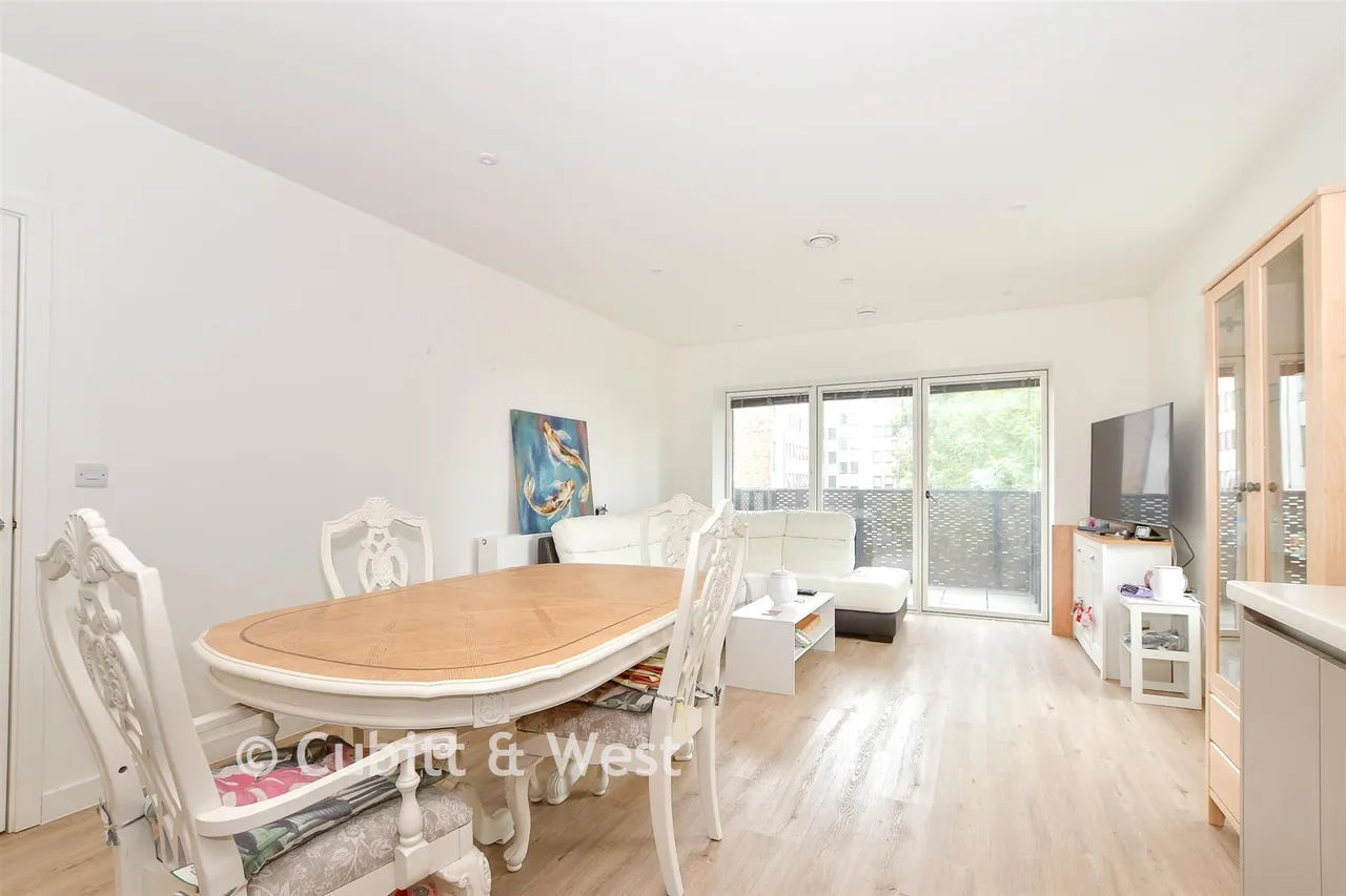 The Boulevard, Crawley, RH10, photo 5