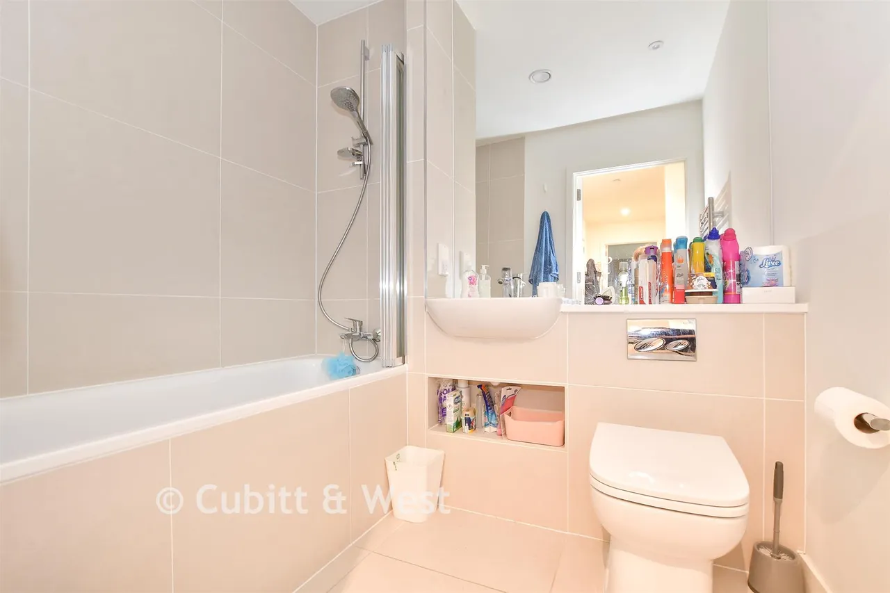 The Boulevard, Crawley, RH10, photo 10
