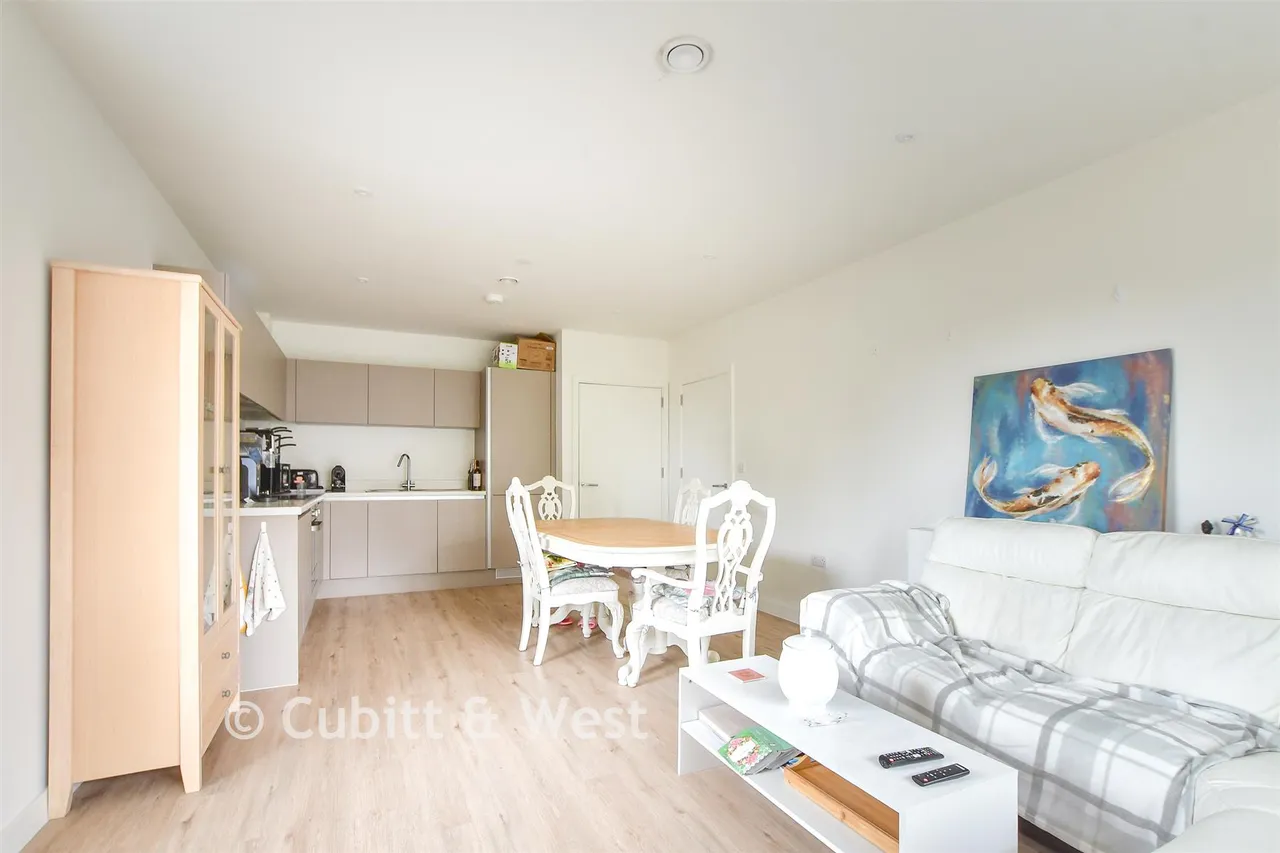 The Boulevard, Crawley, RH10, photo 4