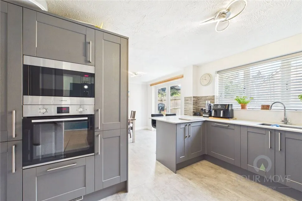 Brunel Drive, Upton, Northamptonshire, NN5, photo 4