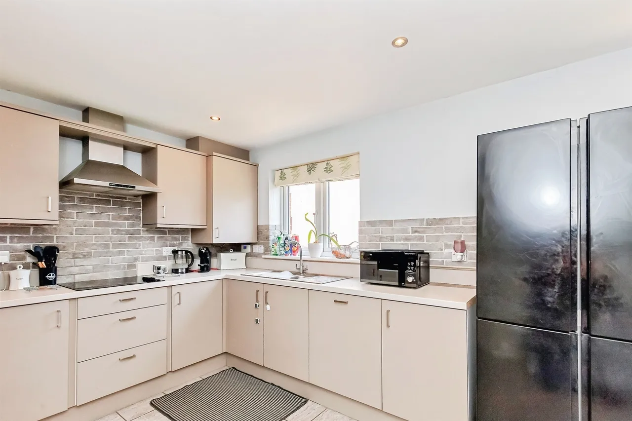 5 bed house for sale, Woburn Drive, Thorney, PE6