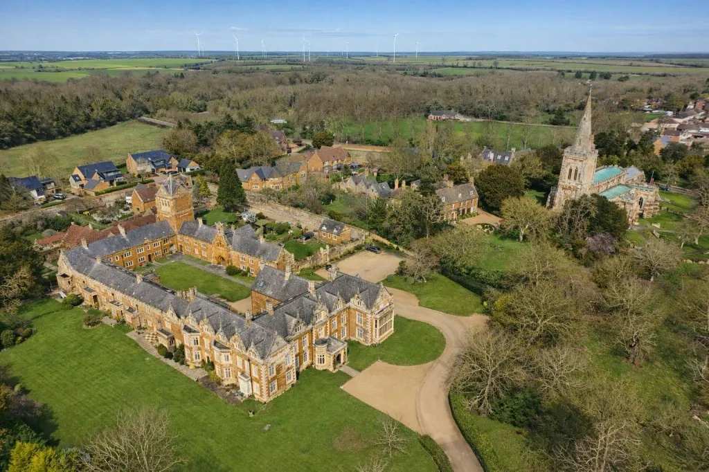 Finedon Hall, Finedon, photo 13