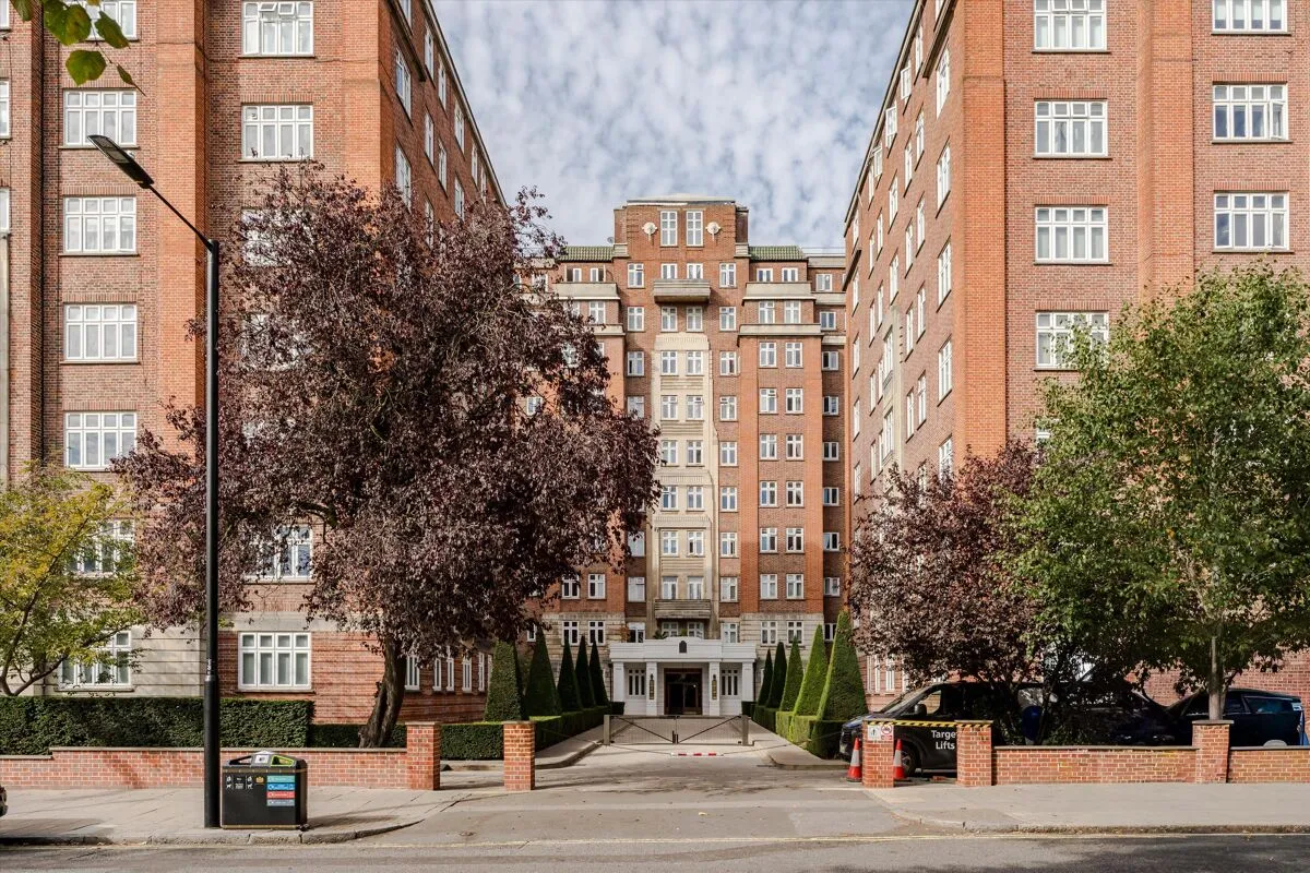 4 bed flat for sale, Hall Road, St John's Wood, NW8