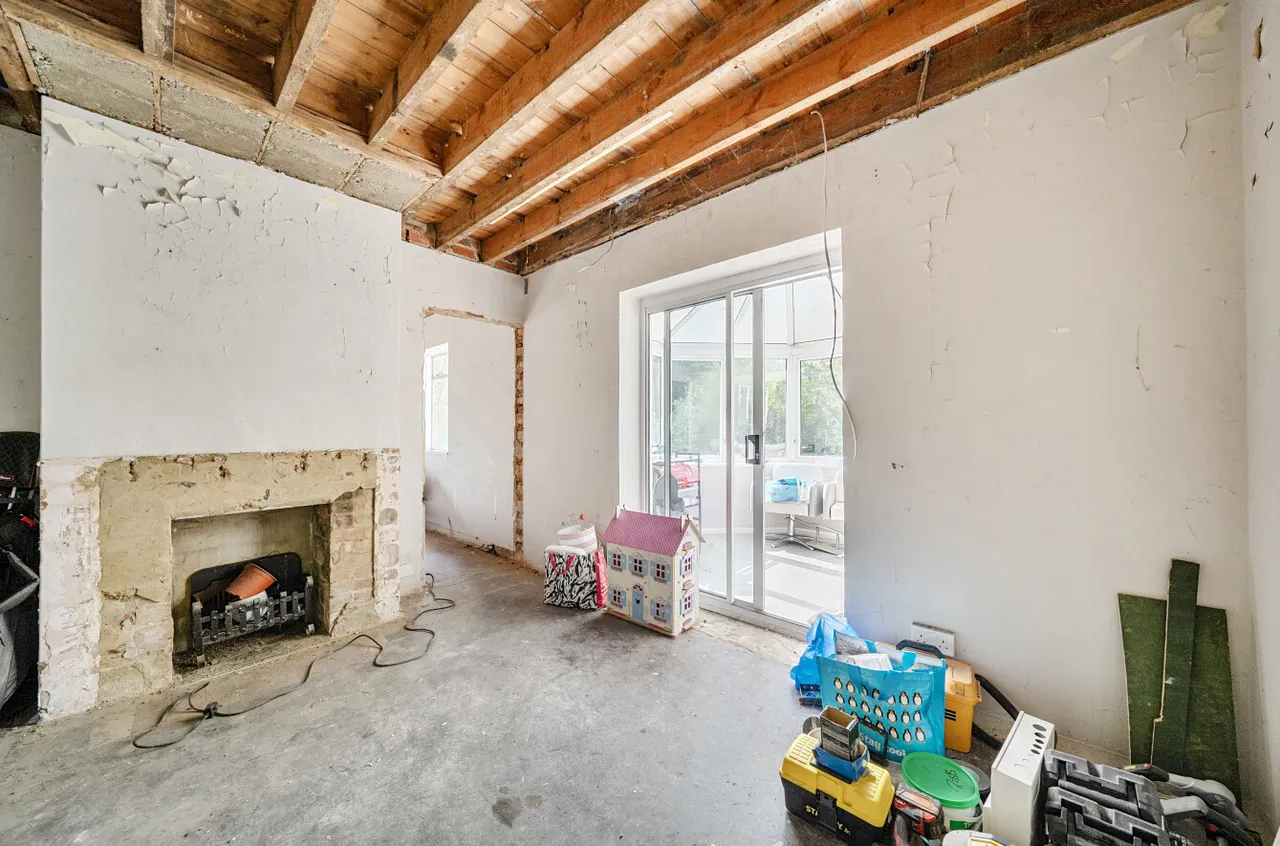 Highams Lane, Chobham, Woking, Surrey, GU24 8TD, photo 3
