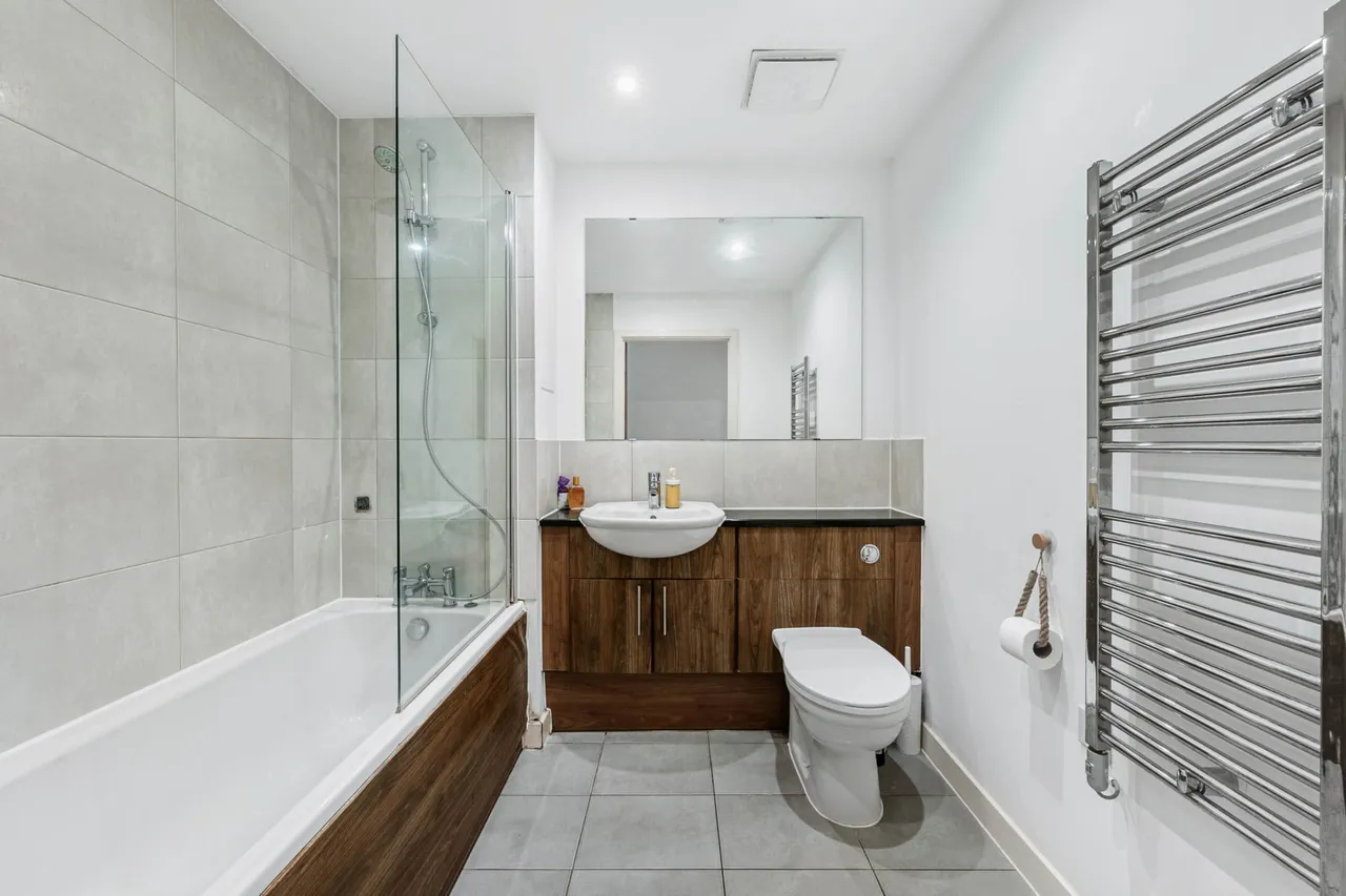 Burgoyne House, Brentford, TW8 0GB, photo 9