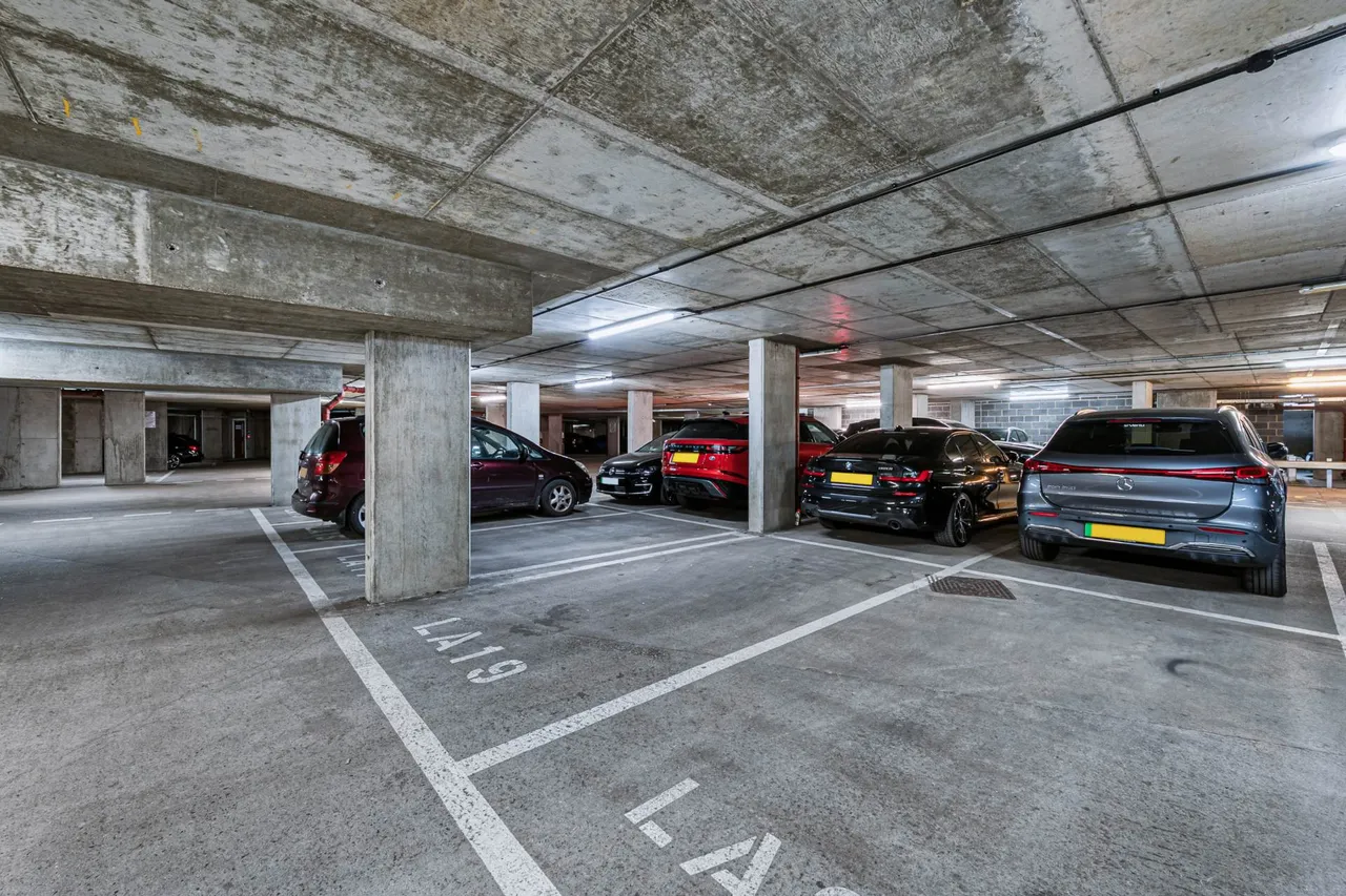 Burgoyne House, Brentford, TW8 0GB, photo 10