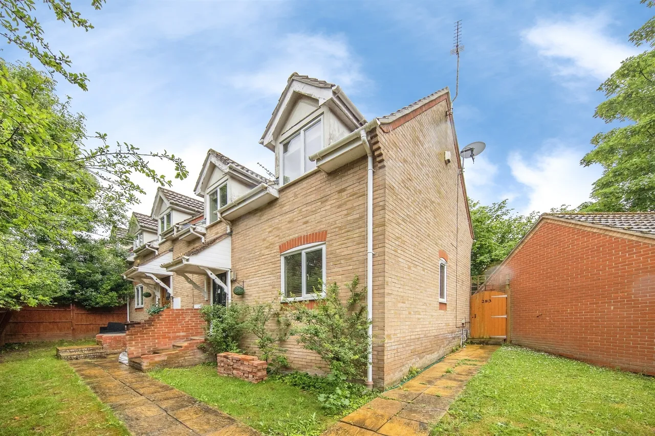 Harwich Road, Colchester, CO4, photo 2