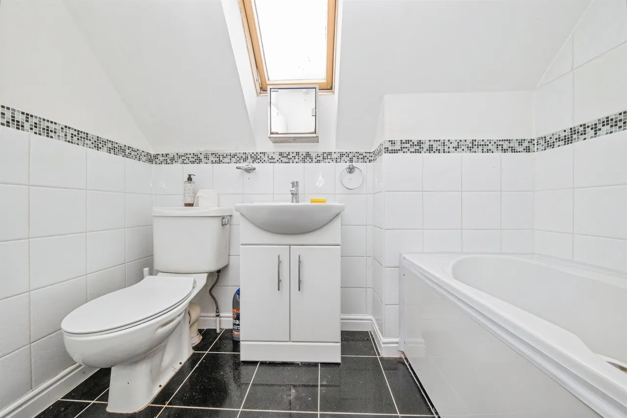 Harwich Road, Colchester, CO4, photo 11