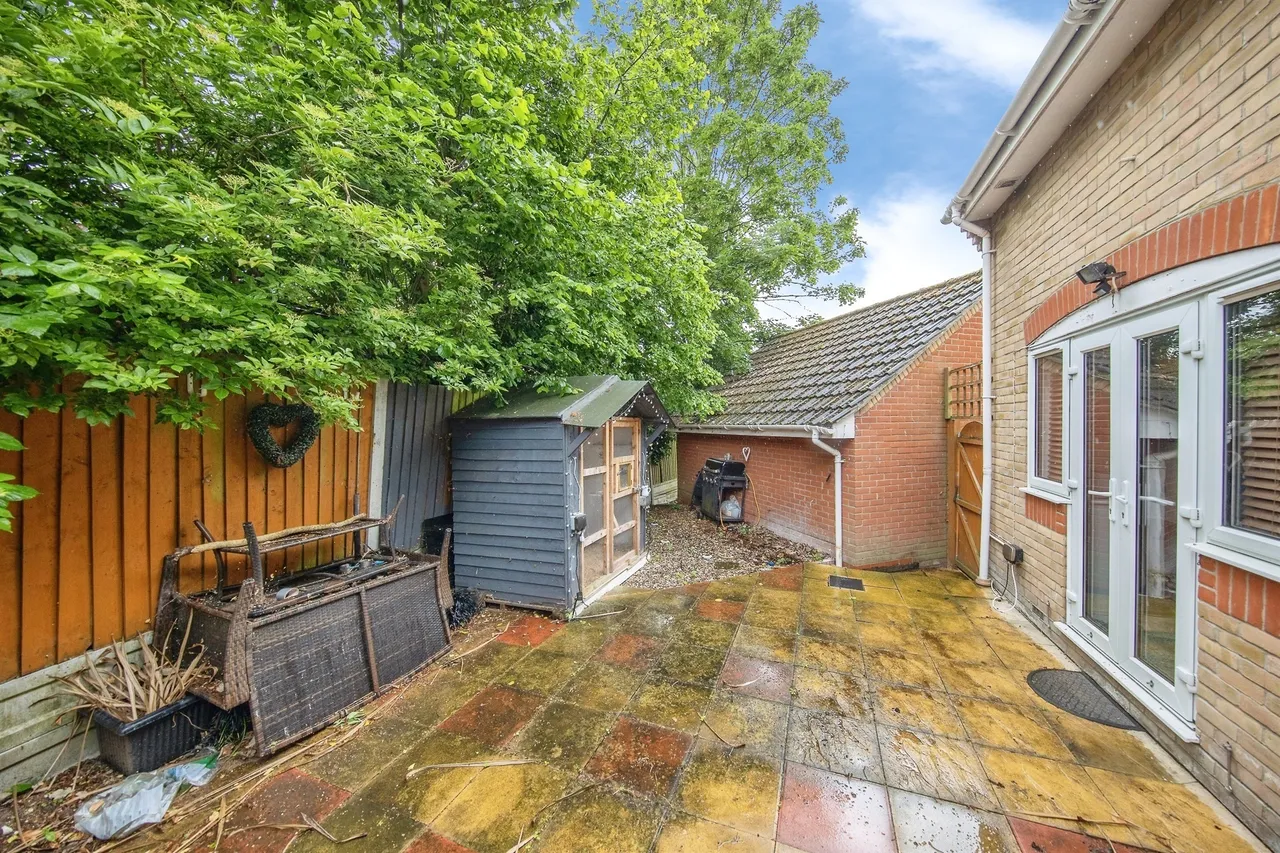 Harwich Road, Colchester, CO4, photo 15