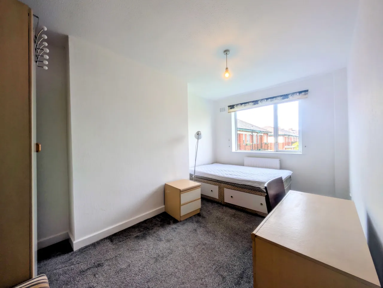 Redmires Court, Salford M5, photo 5