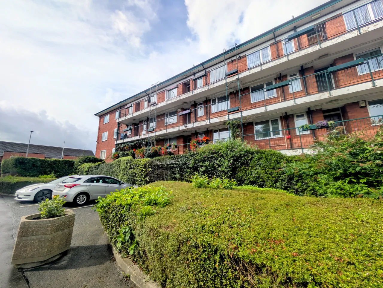 Redmires Court, Salford M5, photo 12