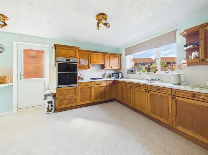Honeysuckle Drive, Abbeymead, photo 7
