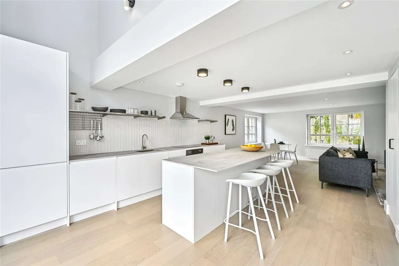 Caxton Gate, 32 Caxton Road, London, W12 8JS, photo 5