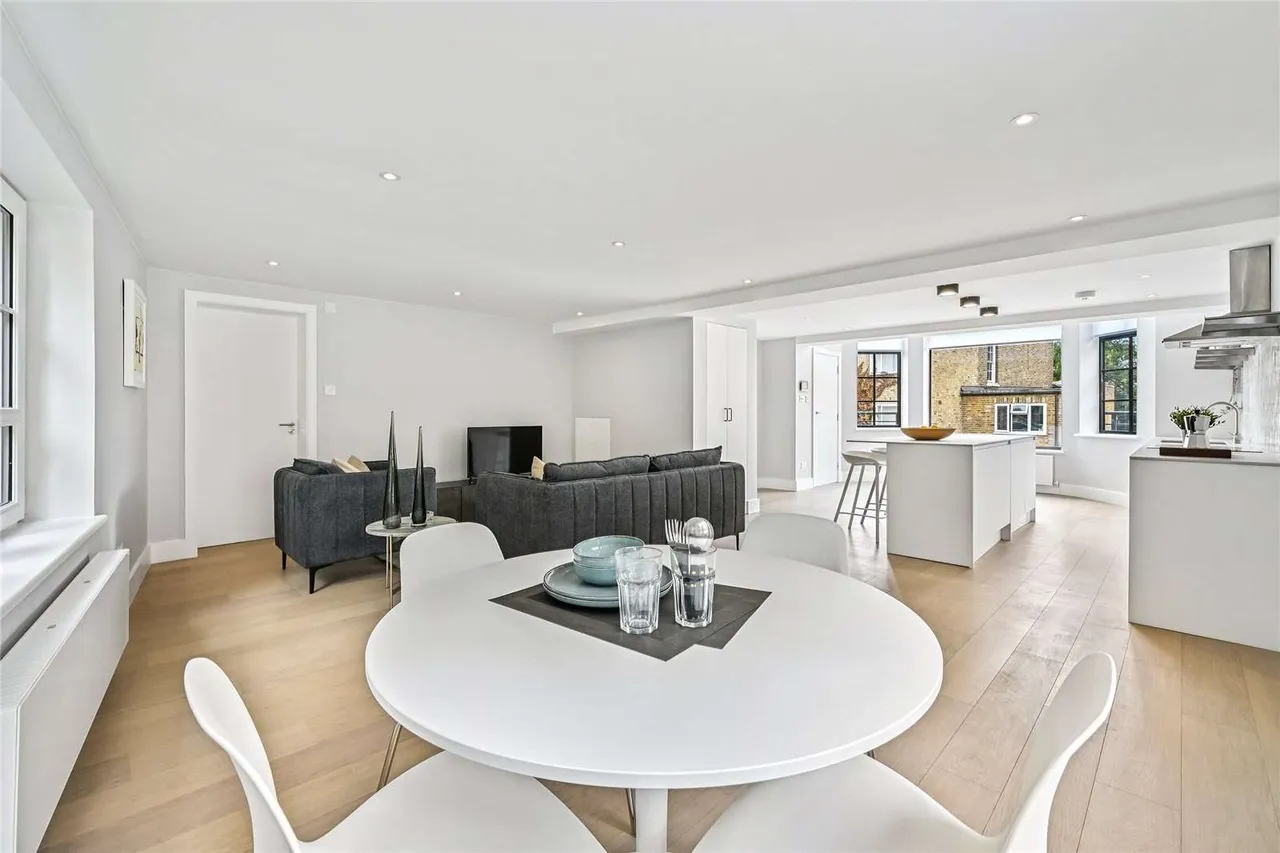 Caxton Gate, 32 Caxton Road, London, W12 8JS, photo 3