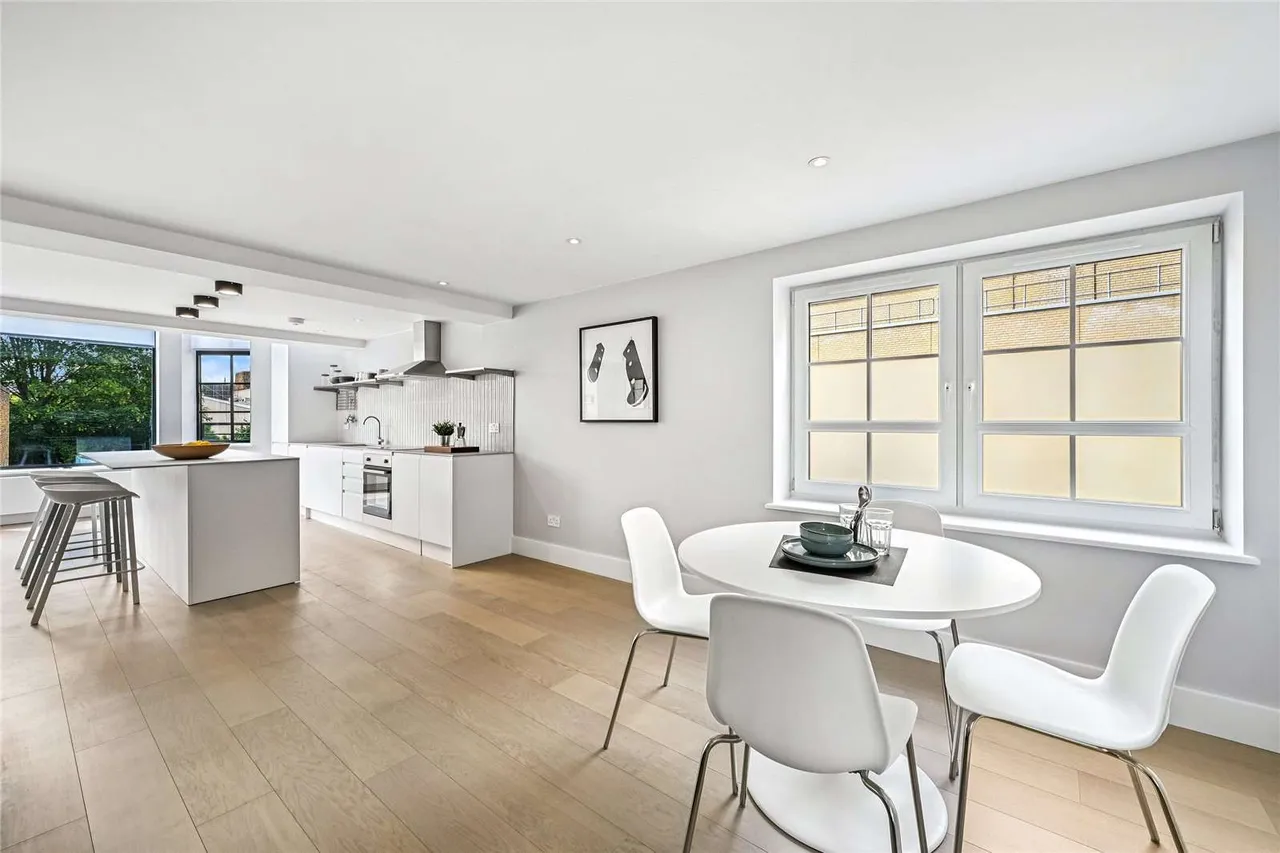 Caxton Gate, 32 Caxton Road, London, W12 8JS, photo 7