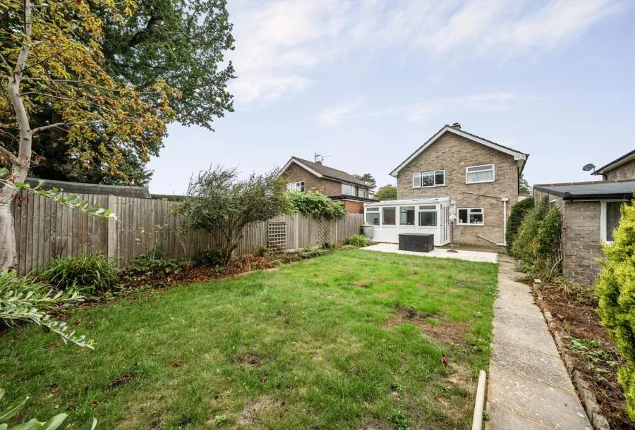 Benhams Drive, Horley, RH6, photo 10