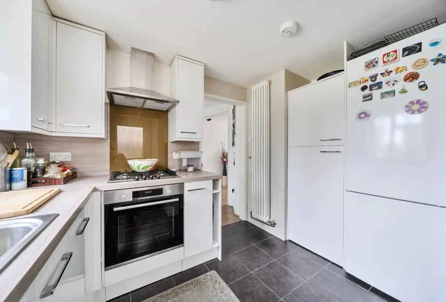 Benhams Drive, Horley, RH6, photo 9