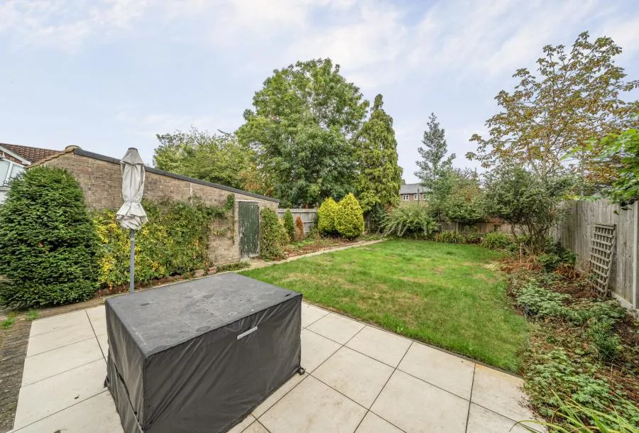 Benhams Drive, Horley, RH6, photo 14